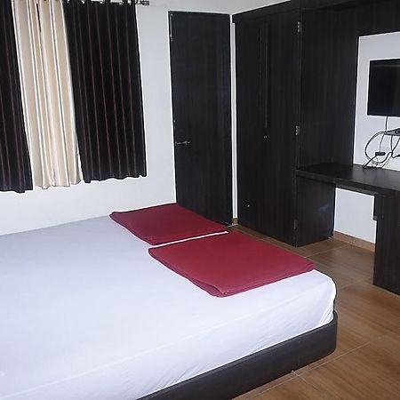 Hotel Devang Dwārka Exterior foto